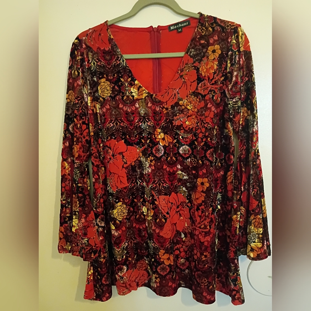 Merchant Women's Floral Burnt Velvet Blouse Red and Orange Sz M‎